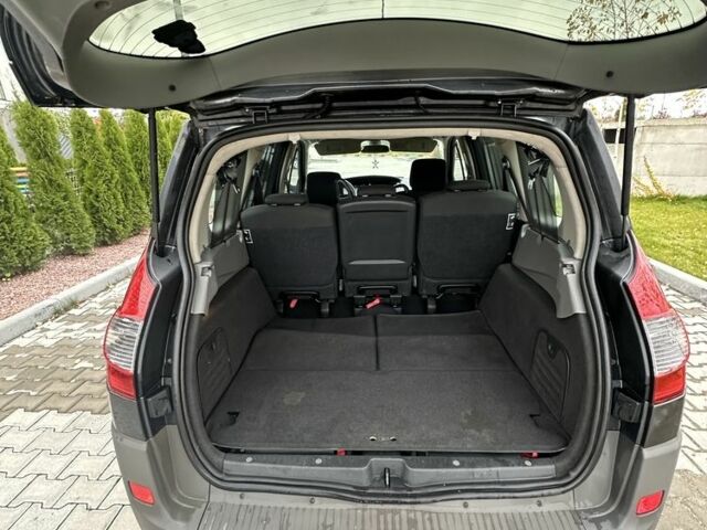 Серый Рено Гранд Сценик, объемом двигателя 1.9 л и пробегом 214 тыс. км за 4999 $, фото 6 на Automoto.ua