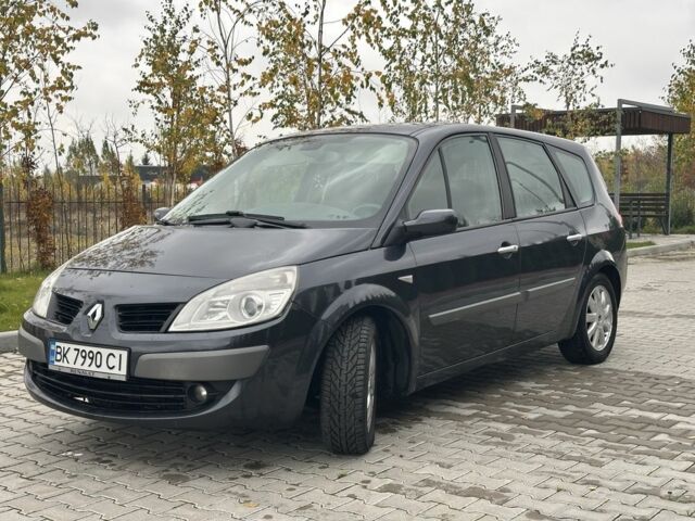 Серый Рено Гранд Сценик, объемом двигателя 1.9 л и пробегом 214 тыс. км за 4999 $, фото 10 на Automoto.ua