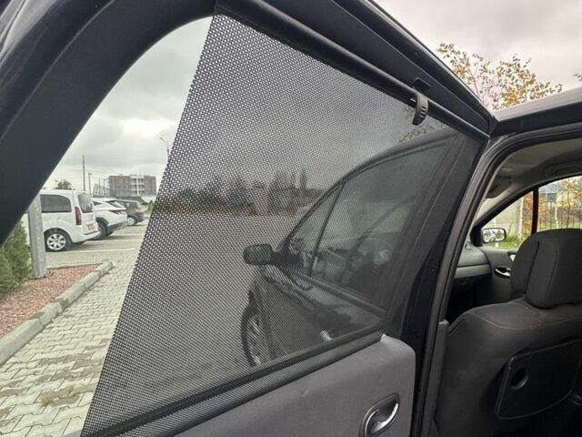 Серый Рено Гранд Сценик, объемом двигателя 1.9 л и пробегом 214 тыс. км за 4999 $, фото 5 на Automoto.ua