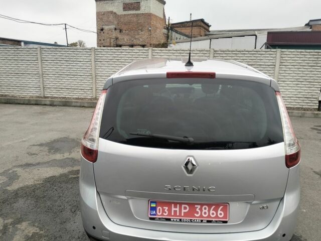 Серый Рено Гранд Сценик, объемом двигателя 0 л и пробегом 220 тыс. км за 8500 $, фото 4 на Automoto.ua