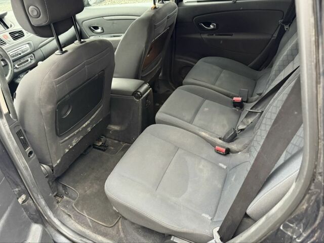 Сірий Рено Гранд Сценік, об'ємом двигуна 1.9 л та пробігом 300 тис. км за 3200 $, фото 5 на Automoto.ua