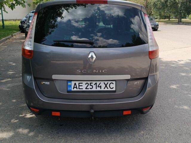 Серый Рено Гранд Сценик, объемом двигателя 1.5 л и пробегом 340 тыс. км за 8800 $, фото 4 на Automoto.ua