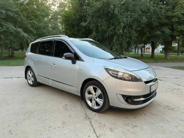 Серый Рено Гранд Сценик, объемом двигателя 1.6 л и пробегом 210 тыс. км за 9450 $, фото 3 на Automoto.ua