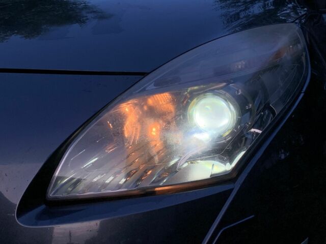 Сірий Рено Гранд Сценік, об'ємом двигуна 1.6 л та пробігом 255 тис. км за 6999 $, фото 16 на Automoto.ua