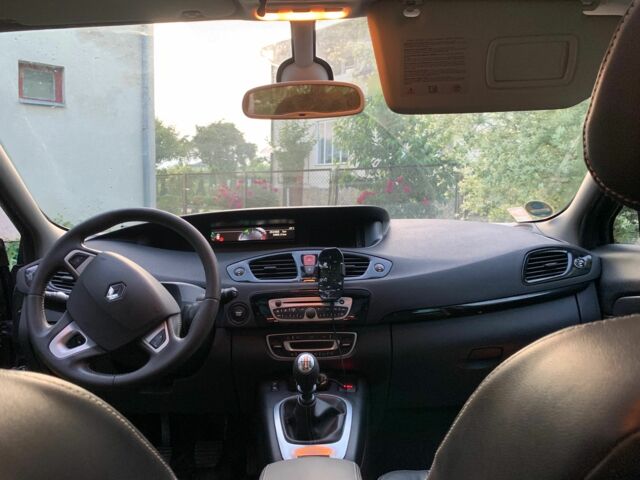 Сірий Рено Гранд Сценік, об'ємом двигуна 1.6 л та пробігом 255 тис. км за 6999 $, фото 8 на Automoto.ua