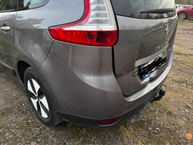 Серый Рено Гранд Сценик, объемом двигателя 1.4 л и пробегом 225 тыс. км за 3900 $, фото 1 на Automoto.ua