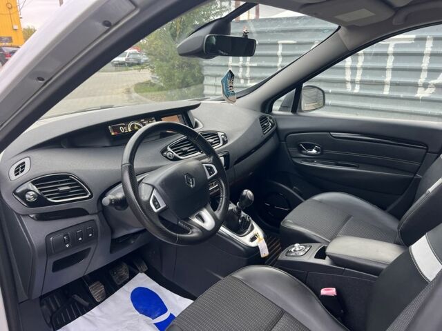 Серый Рено Гранд Сценик, объемом двигателя 1.5 л и пробегом 175 тыс. км за 9999 $, фото 14 на Automoto.ua