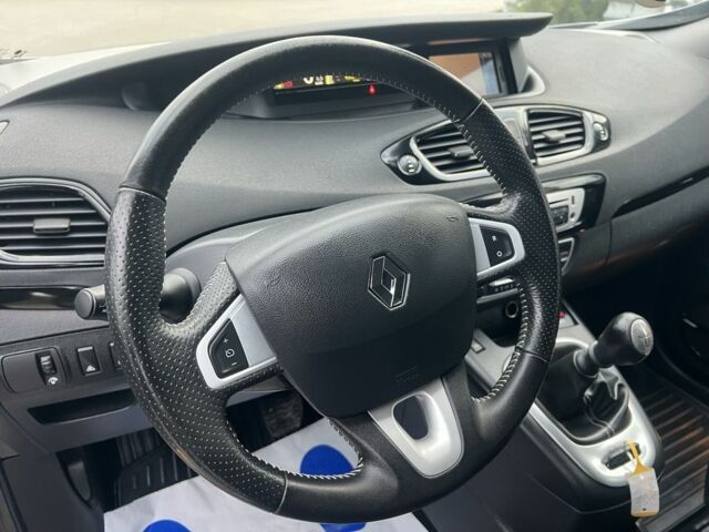 Серый Рено Гранд Сценик, объемом двигателя 1.5 л и пробегом 175 тыс. км за 9999 $, фото 13 на Automoto.ua