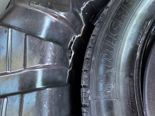 Серый Рено Гранд Сценик, объемом двигателя 1.4 л и пробегом 225 тыс. км за 3900 $, фото 17 на Automoto.ua