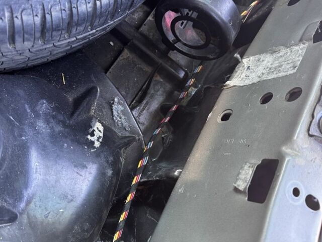 Серый Рено Гранд Сценик, объемом двигателя 1.4 л и пробегом 225 тыс. км за 3900 $, фото 20 на Automoto.ua