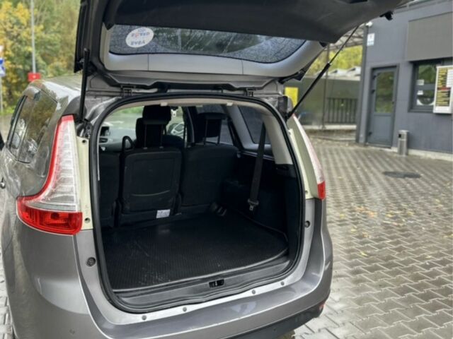 Сірий Рено Гранд Сценік, об'ємом двигуна 1.5 л та пробігом 250 тис. км за 6999 $, фото 9 на Automoto.ua