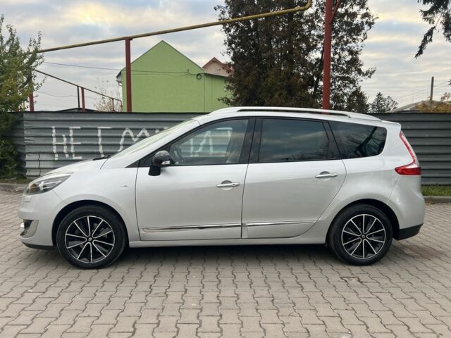 Серый Рено Гранд Сценик, объемом двигателя 1.5 л и пробегом 175 тыс. км за 9999 $, фото 5 на Automoto.ua