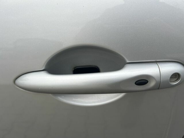 Серый Рено Гранд Сценик, объемом двигателя 1.5 л и пробегом 175 тыс. км за 9999 $, фото 16 на Automoto.ua