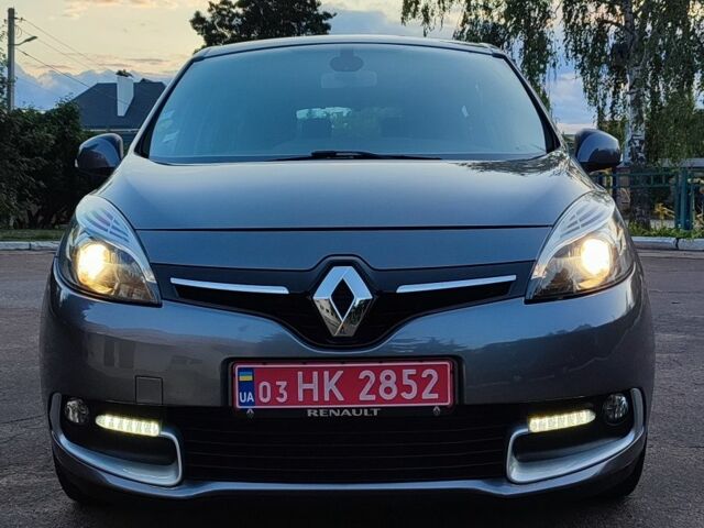 Сірий Рено Гранд Сценік, об'ємом двигуна 1.5 л та пробігом 267 тис. км за 9550 $, фото 1 на Automoto.ua