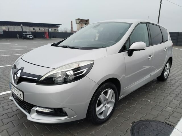 Серый Рено Гранд Сценик, объемом двигателя 1.5 л и пробегом 231 тыс. км за 8800 $, фото 4 на Automoto.ua