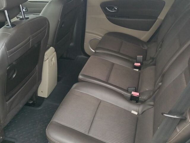 Серый Рено Гранд Сценик, объемом двигателя 1.5 л и пробегом 231 тыс. км за 8800 $, фото 10 на Automoto.ua