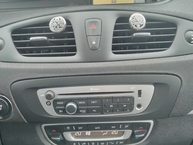 Серый Рено Гранд Сценик, объемом двигателя 1.5 л и пробегом 231 тыс. км за 8800 $, фото 14 на Automoto.ua