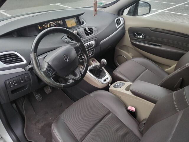 Серый Рено Гранд Сценик, объемом двигателя 1.5 л и пробегом 231 тыс. км за 8800 $, фото 8 на Automoto.ua