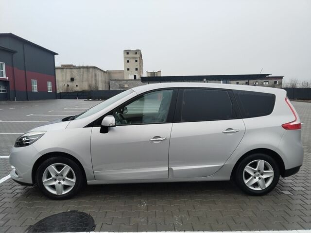 Серый Рено Гранд Сценик, объемом двигателя 1.5 л и пробегом 231 тыс. км за 8800 $, фото 3 на Automoto.ua