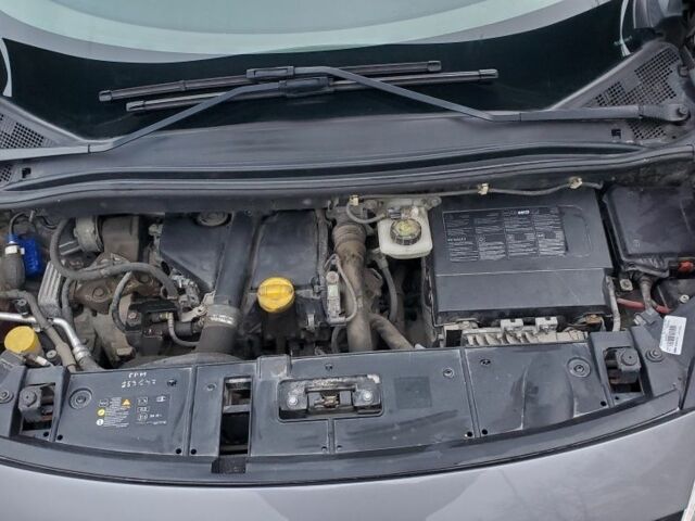 Серый Рено Гранд Сценик, объемом двигателя 1.5 л и пробегом 269 тыс. км за 10750 $, фото 21 на Automoto.ua