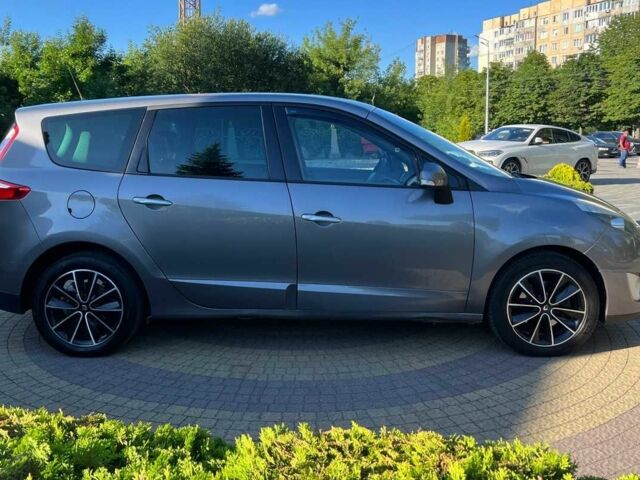 Серый Рено Гранд Сценик, объемом двигателя 1.9 л и пробегом 230 тыс. км за 7499 $, фото 7 на Automoto.ua