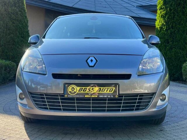 Серый Рено Гранд Сценик, объемом двигателя 1.9 л и пробегом 230 тыс. км за 7499 $, фото 1 на Automoto.ua