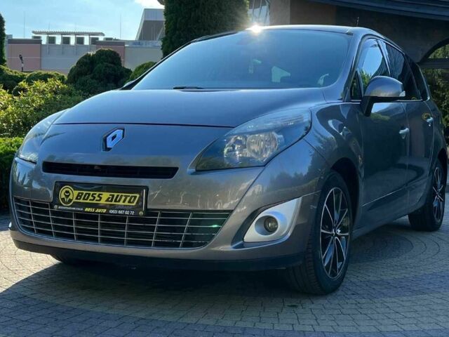 Серый Рено Гранд Сценик, объемом двигателя 1.9 л и пробегом 230 тыс. км за 7499 $, фото 2 на Automoto.ua