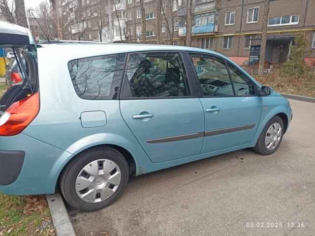 Синий Рено Гранд Сценик, объемом двигателя 1.6 л и пробегом 236 тыс. км за 5900 $, фото 3 на Automoto.ua