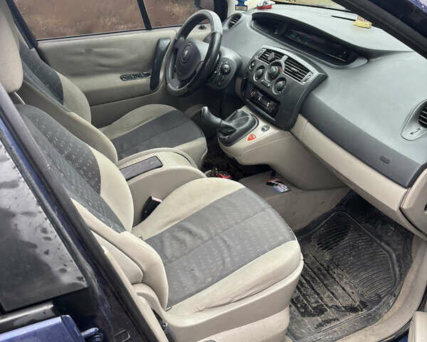 Синий Рено Гранд Сценик, объемом двигателя 1.6 л и пробегом 359 тыс. км за 4500 $, фото 11 на Automoto.ua