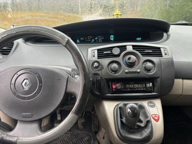 Синий Рено Гранд Сценик, объемом двигателя 1.6 л и пробегом 359 тыс. км за 4650 $, фото 8 на Automoto.ua