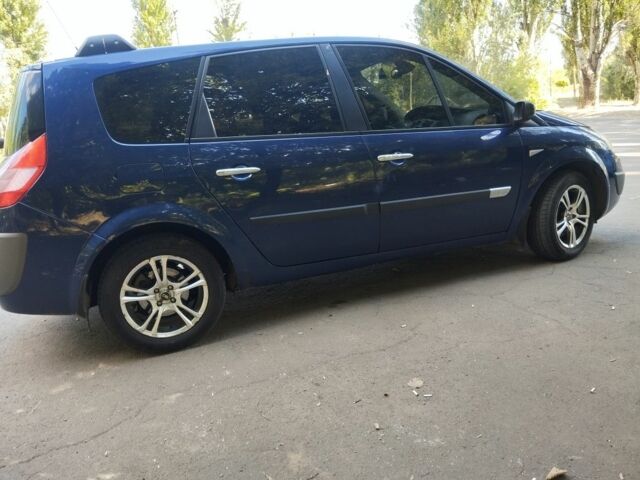 Синий Рено Гранд Сценик, объемом двигателя 2 л и пробегом 198 тыс. км за 5600 $, фото 19 на Automoto.ua