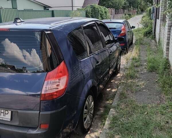 Синій Рено Гранд Сценік, об'ємом двигуна 1.6 л та пробігом 227 тис. км за 4350 $, фото 9 на Automoto.ua