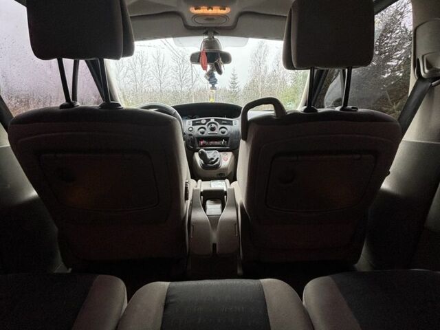 Синий Рено Гранд Сценик, объемом двигателя 1.6 л и пробегом 359 тыс. км за 4650 $, фото 11 на Automoto.ua