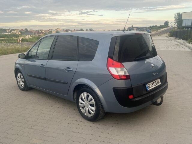 Синий Рено Гранд Сценик, объемом двигателя 2 л и пробегом 250 тыс. км за 4250 $, фото 6 на Automoto.ua