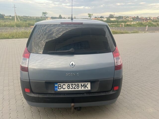 Синий Рено Гранд Сценик, объемом двигателя 2 л и пробегом 250 тыс. км за 4250 $, фото 7 на Automoto.ua