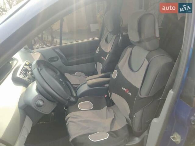 Синий Рено Гранд Сценик, объемом двигателя 1.6 л и пробегом 160 тыс. км за 5400 $, фото 6 на Automoto.ua