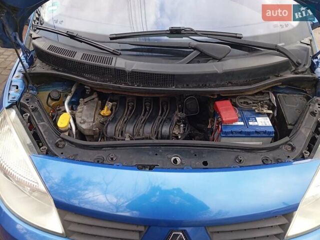 Синий Рено Гранд Сценик, объемом двигателя 1.6 л и пробегом 268 тыс. км за 4900 $, фото 6 на Automoto.ua