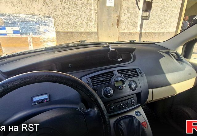 Синий Рено Гранд Сценик, объемом двигателя 1.6 л и пробегом 245 тыс. км за 4900 $, фото 3 на Automoto.ua