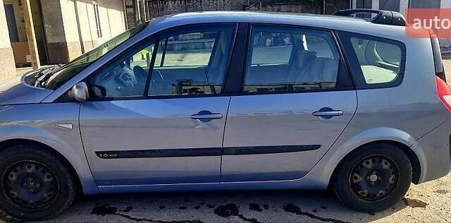 Синий Рено Гранд Сценик, объемом двигателя 1.6 л и пробегом 245 тыс. км за 4900 $, фото 1 на Automoto.ua
