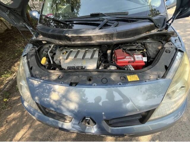 Рено Гранд Сценик 2006 в Славянске на Automoto.ua Синий Рено Гранд Сценик, объемом двигателя 2 л и пробегом 295 тыс. км за 5350 $, фото 3 на Automoto.ua