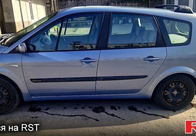 Синий Рено Гранд Сценик, объемом двигателя 1.6 л и пробегом 245 тыс. км за 4900 $, фото 2 на Automoto.ua