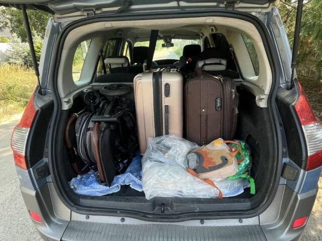 Рено Гранд Сценик 2006 в Славянске на Automoto.ua Синий Рено Гранд Сценик, объемом двигателя 2 л и пробегом 295 тыс. км за 5350 $, фото 4 на Automoto.ua