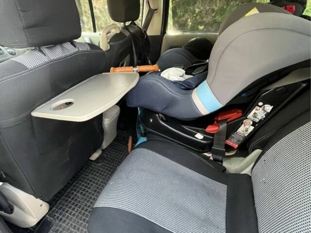 Рено Гранд Сценик 2006 в Славянске на Automoto.ua Синий Рено Гранд Сценик, объемом двигателя 2 л и пробегом 295 тыс. км за 5350 $, фото 7 на Automoto.ua