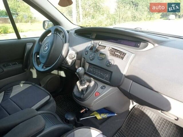 Рено Гранд Сценик 2006 в Рогатине на Automoto.ua Синий Рено Гранд Сценик, объемом двигателя 1.6 л и пробегом 213 тыс. км за 4500 $, фото 1 на Automoto.ua
