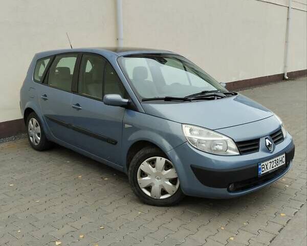 Синий Рено Гранд Сценик, объемом двигателя 2 л и пробегом 205 тыс. км за 4800 $, фото 2 на Automoto.ua