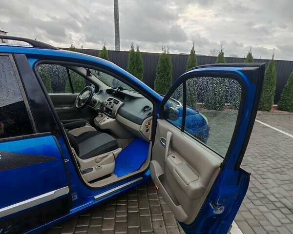 Синий Рено Гранд Сценик, объемом двигателя 1.9 л и пробегом 238 тыс. км за 4900 $, фото 10 на Automoto.ua