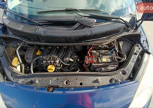 Синий Рено Гранд Сценик, объемом двигателя 1.6 л и пробегом 258 тыс. км за 4550 $, фото 9 на Automoto.ua