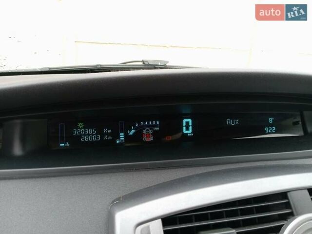 Синій Рено Гранд Сценік, об'ємом двигуна 1.59 л та пробігом 320 тис. км за 5600 $, фото 9 на Automoto.ua