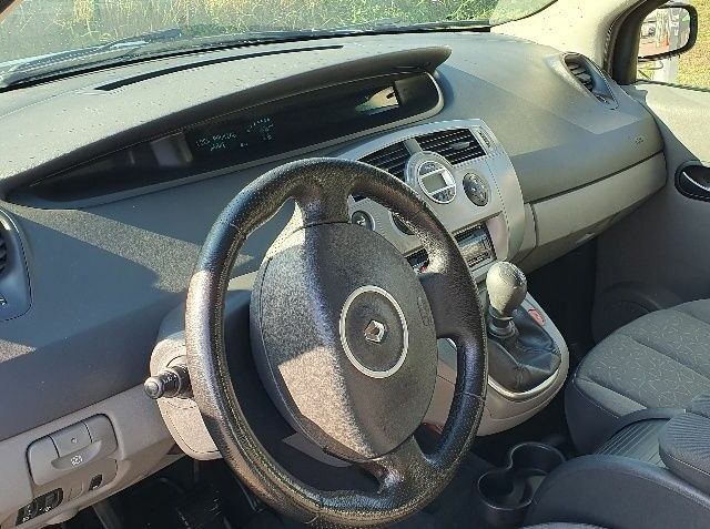 Синий Рено Гранд Сценик, объемом двигателя 1.5 л и пробегом 270 тыс. км за 4800 $, фото 3 на Automoto.ua