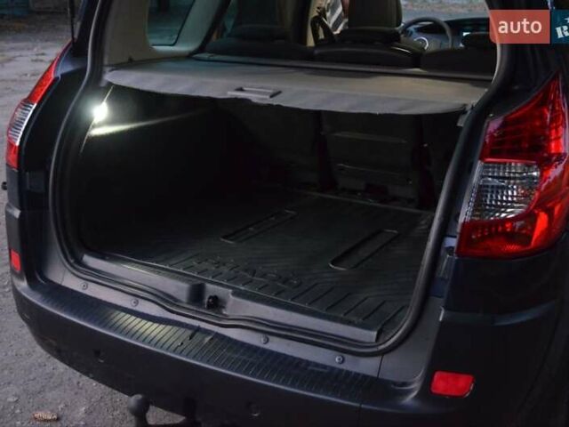 Синий Рено Гранд Сценик, объемом двигателя 1.6 л и пробегом 260 тыс. км за 5600 $, фото 23 на Automoto.ua